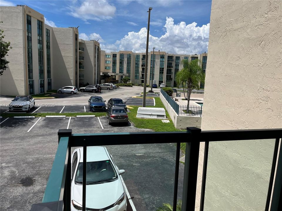 В аренду: $2,200 (2 спален, 2 ванн, 910 Квадратных фут)