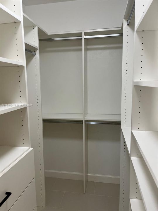 В аренду: $2,200 (2 спален, 2 ванн, 910 Квадратных фут)