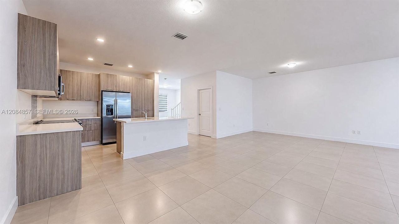 For Sale: $699,999 (4 beds, 3 baths, 2534 Square Feet)