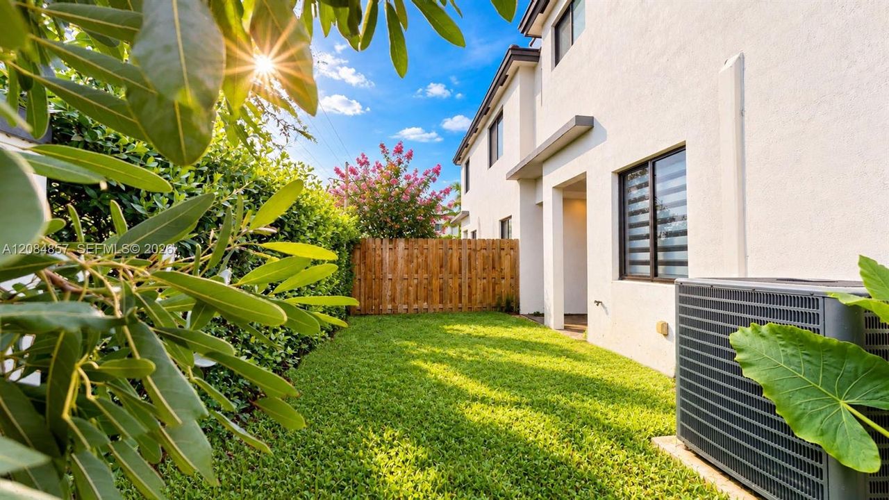 For Sale: $699,999 (4 beds, 3 baths, 2534 Square Feet)
