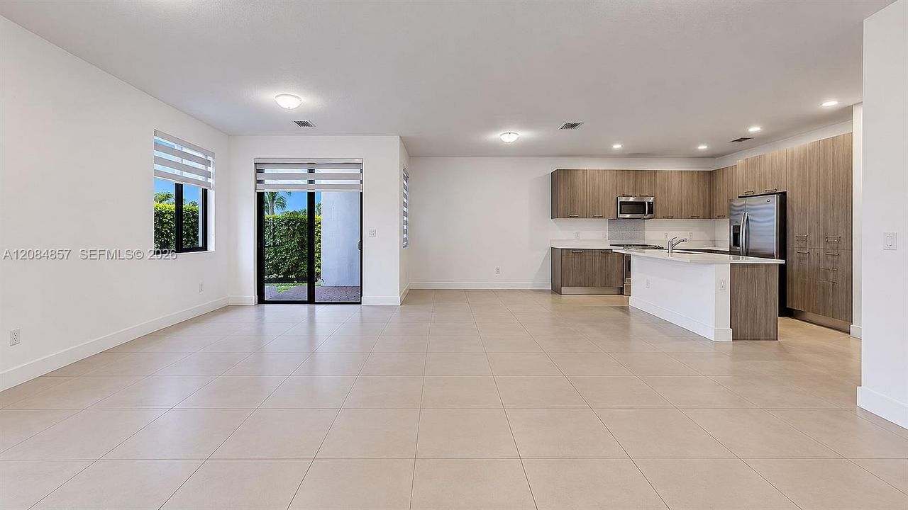 For Sale: $699,999 (4 beds, 3 baths, 2534 Square Feet)