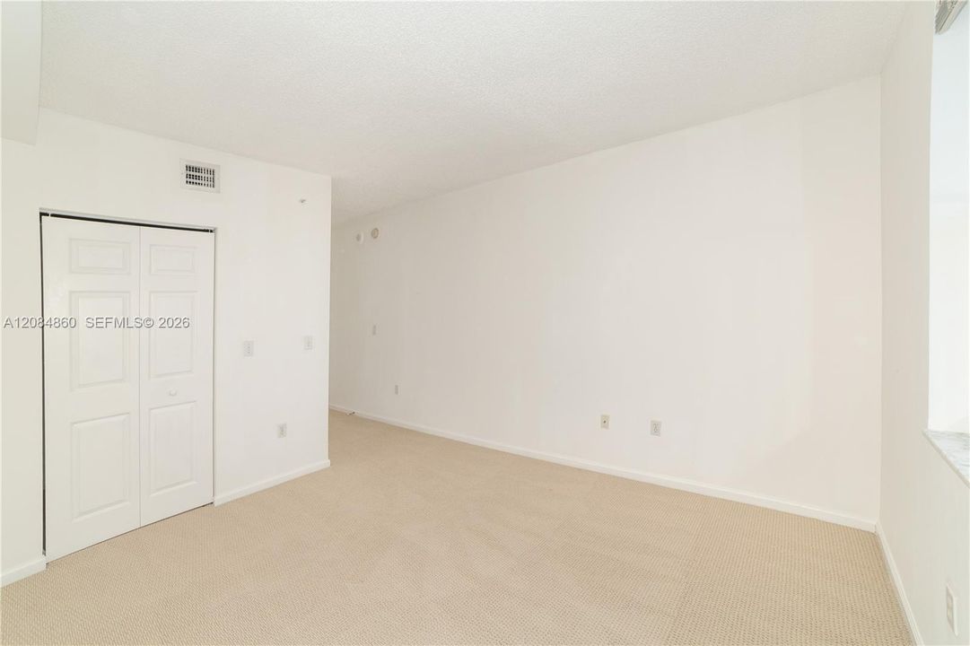 На продажу: $427,900 (2 спален, 2 ванн, 1116 Квадратных фут)