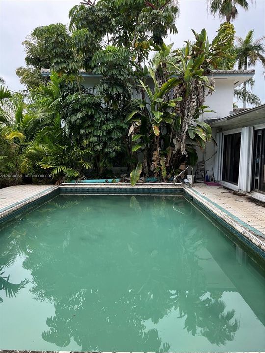 En Venta: $1,799,000 (4 camas, 3 baños, 2061 Pies cuadrados)
