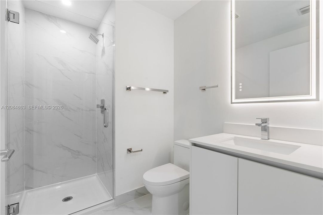В аренду: $11,800 (2 спален, 3 ванн, 1306 Квадратных фут)