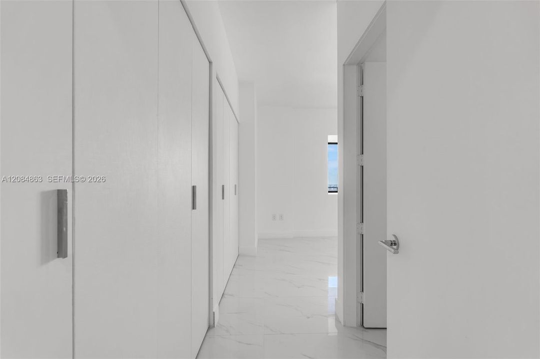 В аренду: $11,800 (2 спален, 3 ванн, 1306 Квадратных фут)