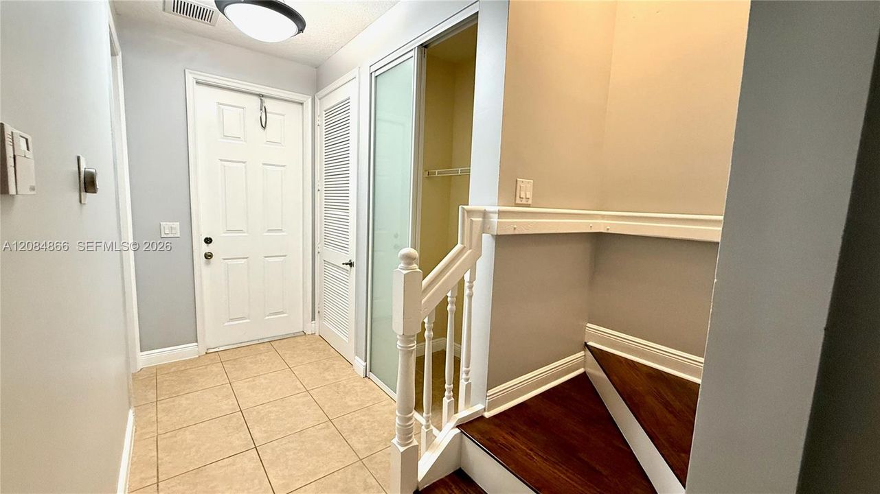 For Rent: $4,100 (3 beds, 3 baths, 2334 Square Feet)