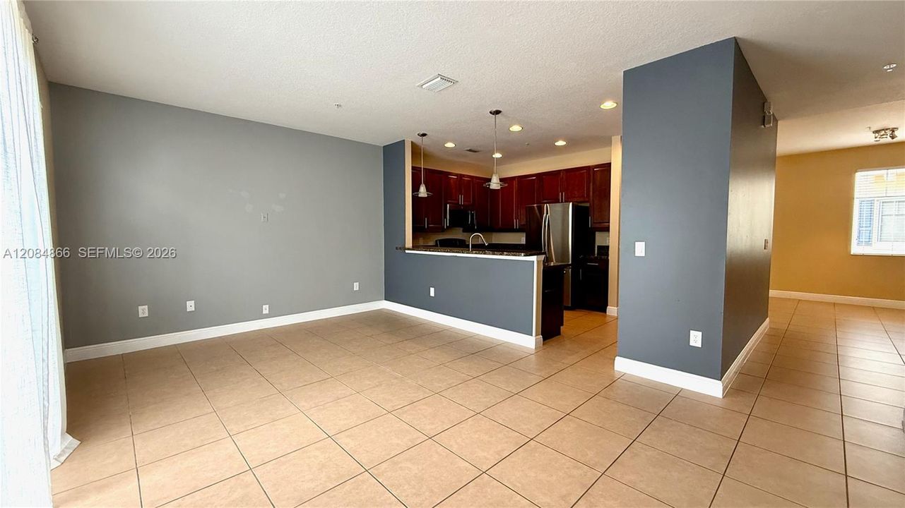 For Rent: $4,100 (3 beds, 3 baths, 2334 Square Feet)