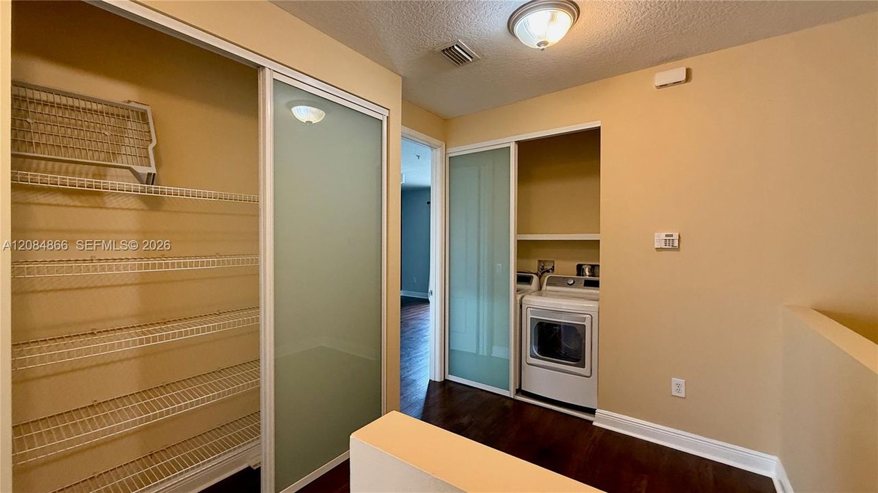 For Rent: $4,100 (3 beds, 3 baths, 2334 Square Feet)