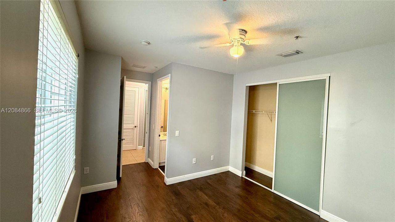 For Rent: $4,100 (3 beds, 3 baths, 2334 Square Feet)
