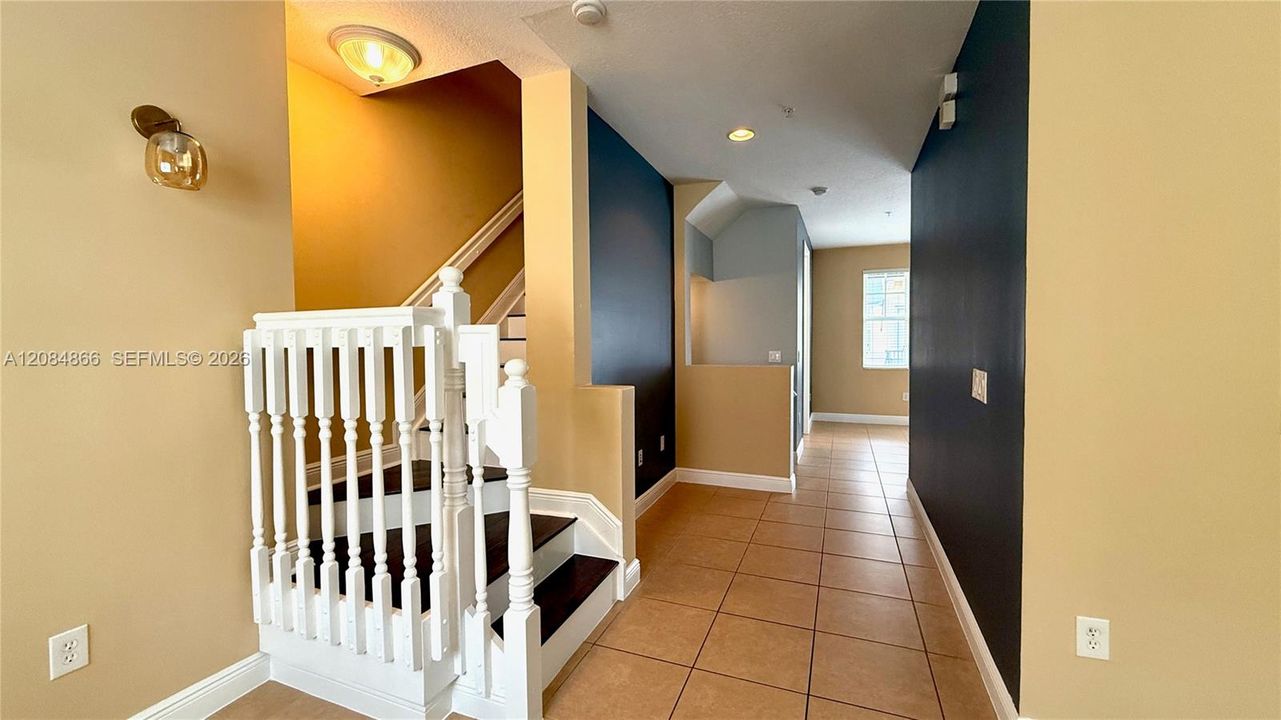 For Rent: $4,100 (3 beds, 3 baths, 2334 Square Feet)