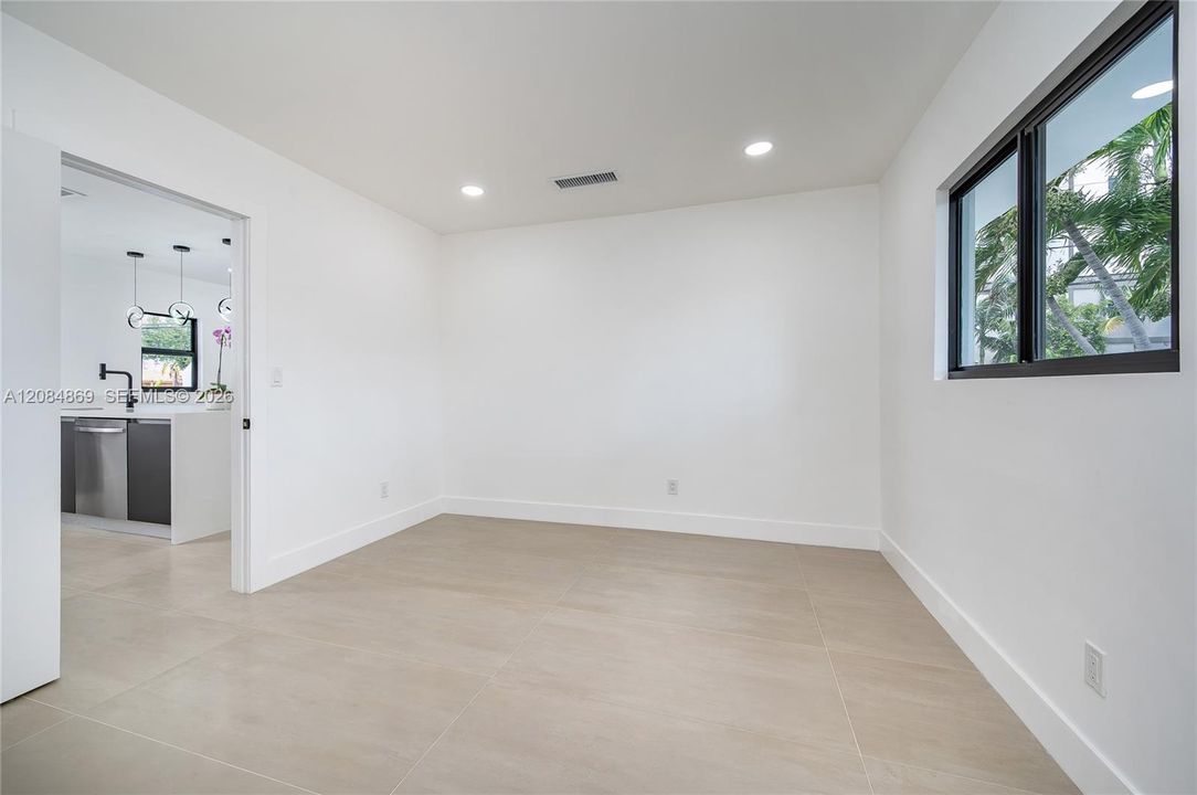 For Sale: $837,000 (3 beds, 2 baths, 1397 Square Feet)