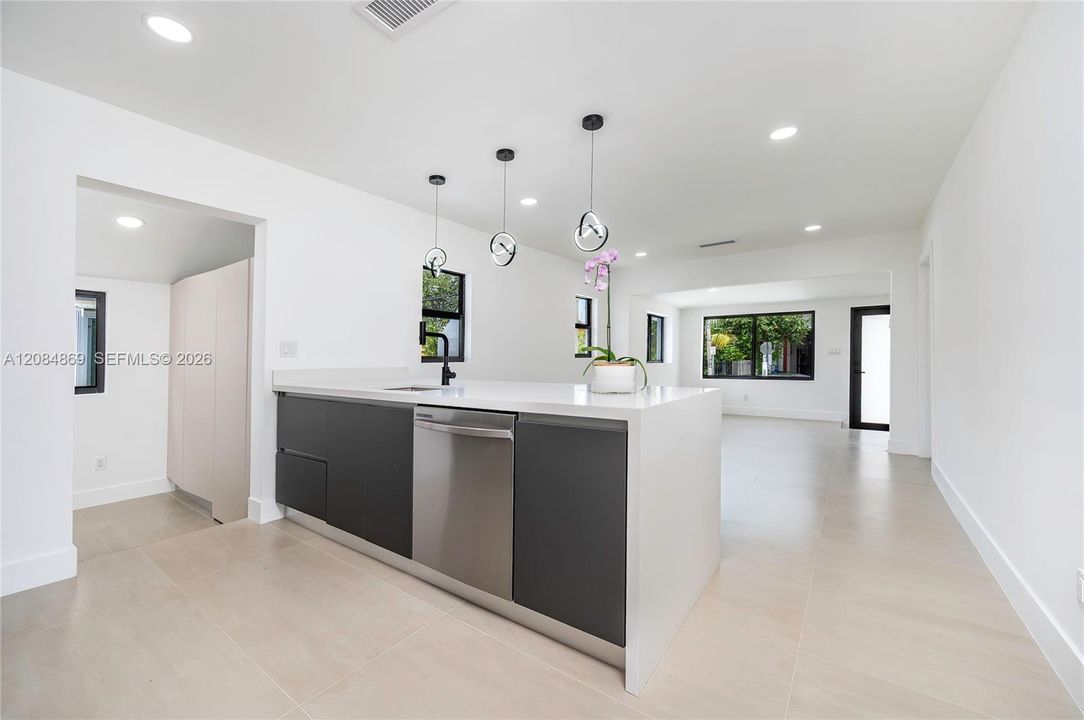 For Sale: $837,000 (3 beds, 2 baths, 1397 Square Feet)