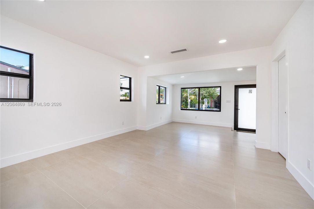 For Sale: $837,000 (3 beds, 2 baths, 1397 Square Feet)