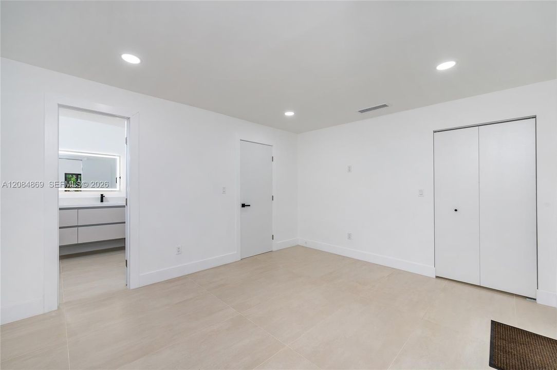 For Sale: $837,000 (3 beds, 2 baths, 1397 Square Feet)