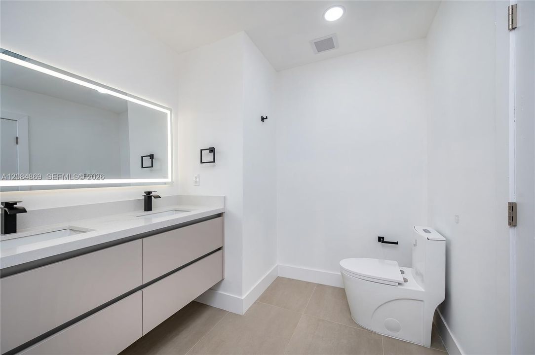 For Sale: $837,000 (3 beds, 2 baths, 1397 Square Feet)