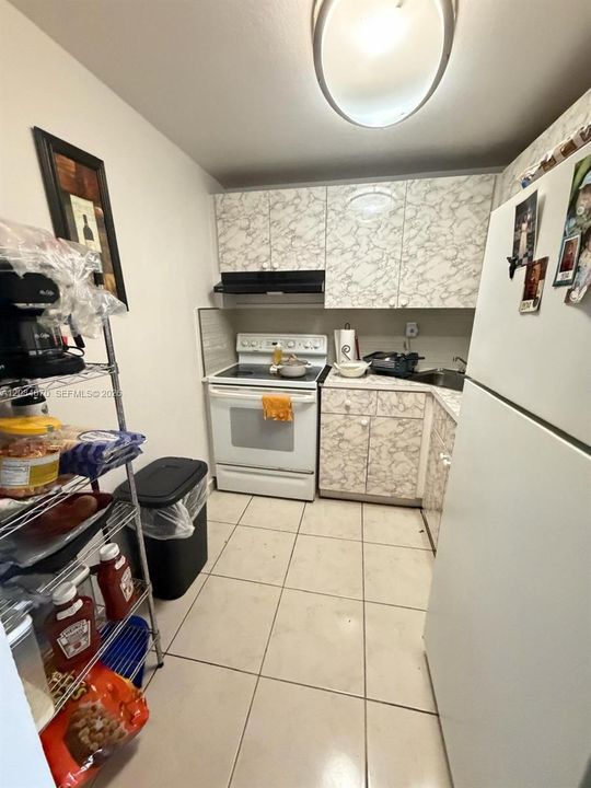 В аренду: $2,100 (2 спален, 1 ванн, 770 Квадратных фут)