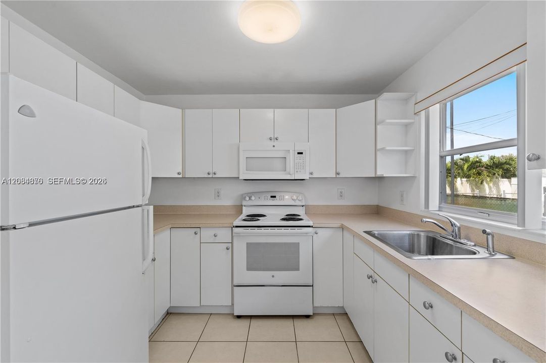 En Renta: $2,400 (2 camas, 1 baños, 3413 Pies cuadrados)