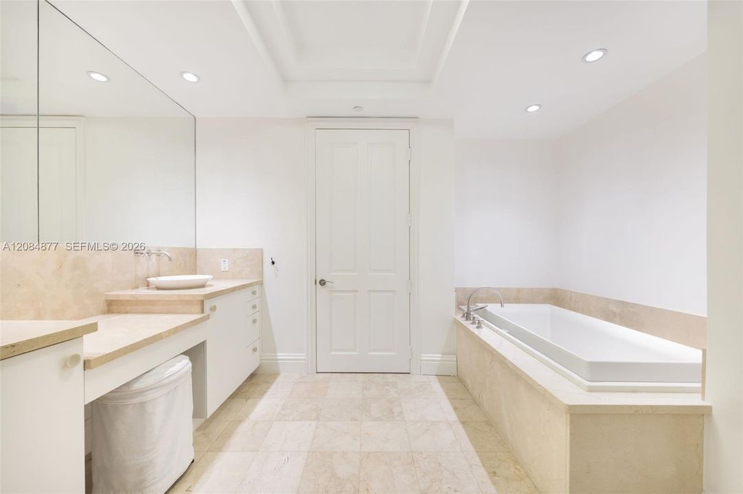 For Rent: $22,000 (2 beds, 2 baths, 2009 Square Feet)