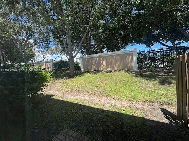 For Rent: $3,400 (3 beds, 2 baths, 1888 Square Feet)