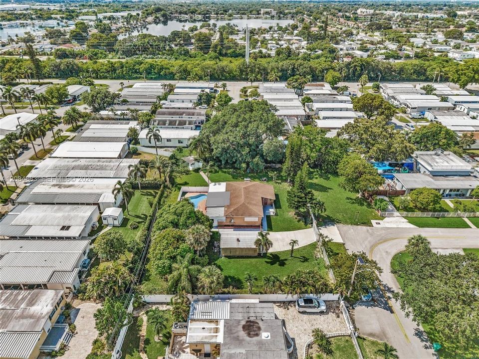 For Sale: $799,000 (3 beds, 3 baths, 2025 Square Feet)