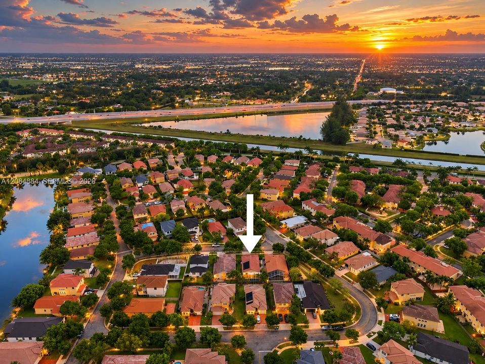 For Sale: $649,900 (3 beds, 2 baths, 1542 Square Feet)