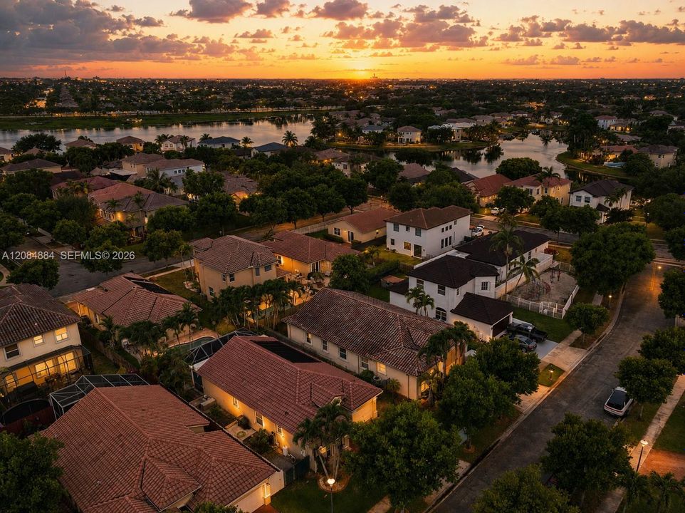 For Sale: $649,900 (3 beds, 2 baths, 1542 Square Feet)