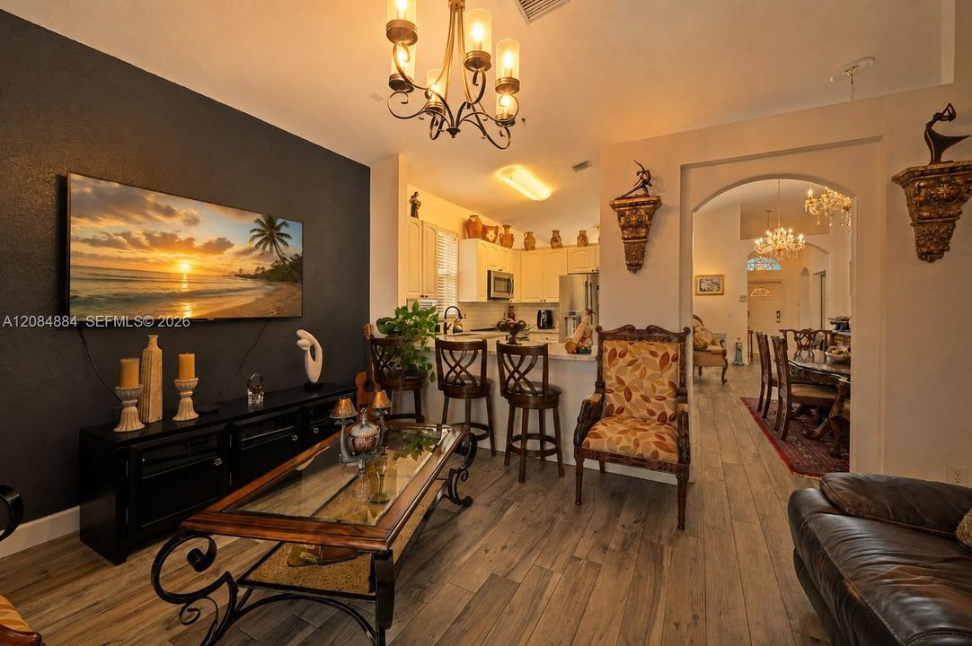 For Sale: $649,900 (3 beds, 2 baths, 1542 Square Feet)