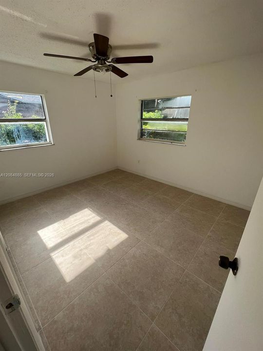 For Rent: $2,500 (5 beds, 2 baths, 1602 Square Feet)