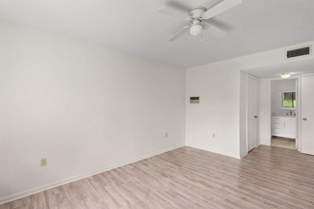 19-web-or-mls-5423 SE Miles Grant Rd F20