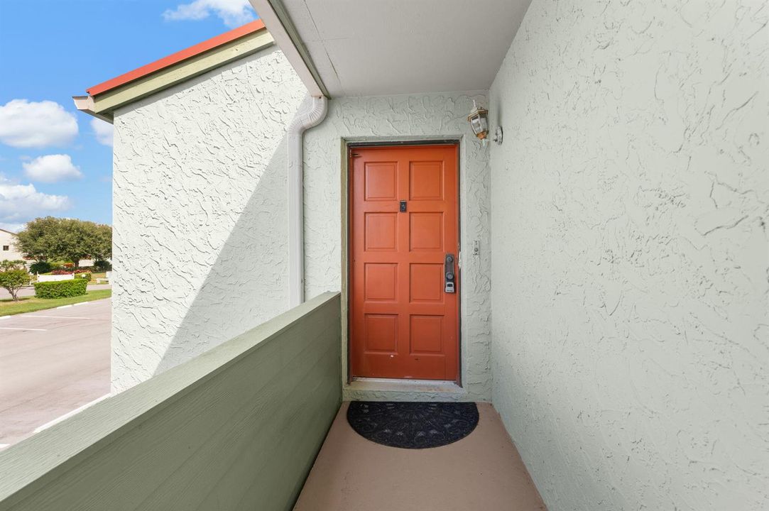 2-web-or-mls-5423 SE Miles Grant Rd F203