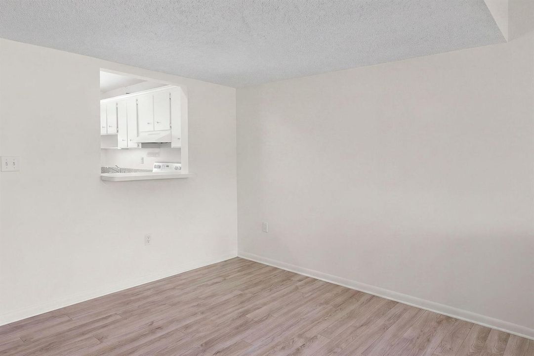 10-web-or-mls-5423 SE Miles Grant Rd F20