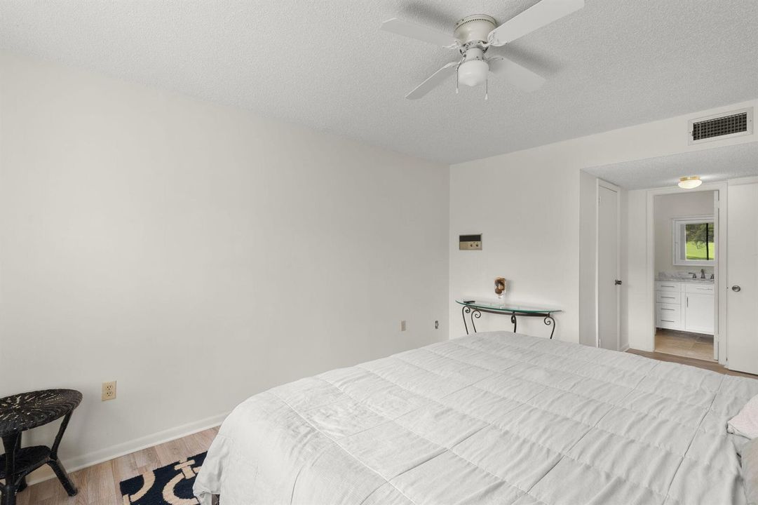 18-web-or-mls-5423 SE Miles Grant Rd F20