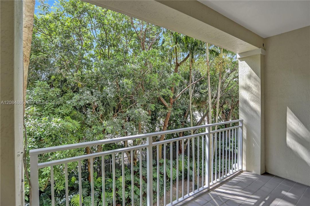 For Rent: $5,800 (3 beds, 2 baths, 2040 Square Feet)