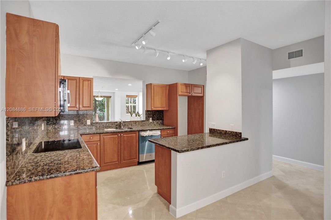 For Rent: $5,800 (3 beds, 2 baths, 2040 Square Feet)