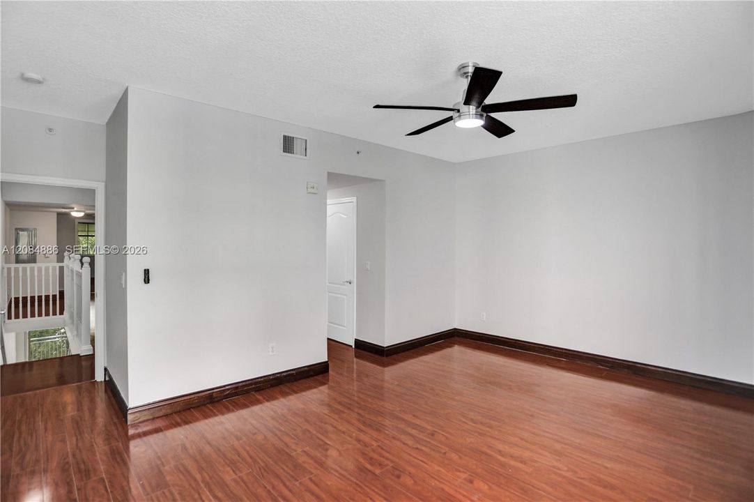 For Rent: $5,800 (3 beds, 2 baths, 2040 Square Feet)