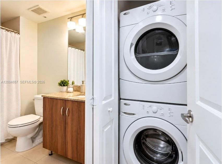 For Rent: $2,600 (1 beds, 1 baths, 663 Square Feet)