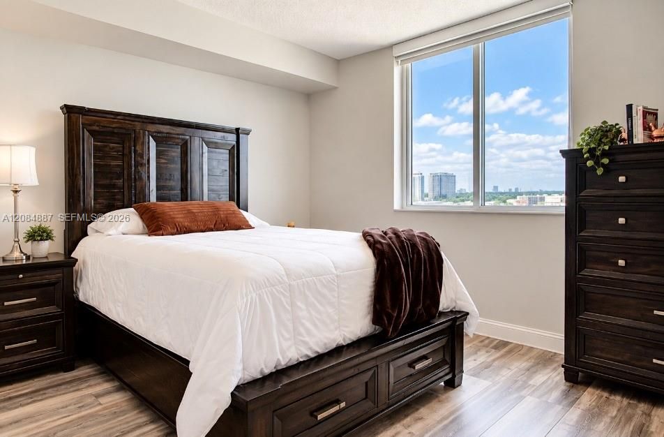 For Rent: $2,600 (1 beds, 1 baths, 663 Square Feet)