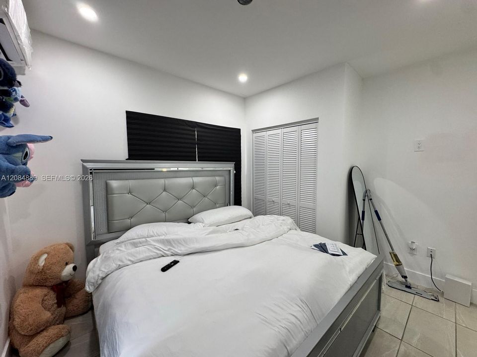 For Rent: $1,800 (1 beds, 1 baths, 460 Square Feet)