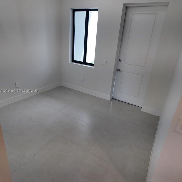 For Rent: $2,850 (3 beds, 2 baths, 1558 Square Feet)
