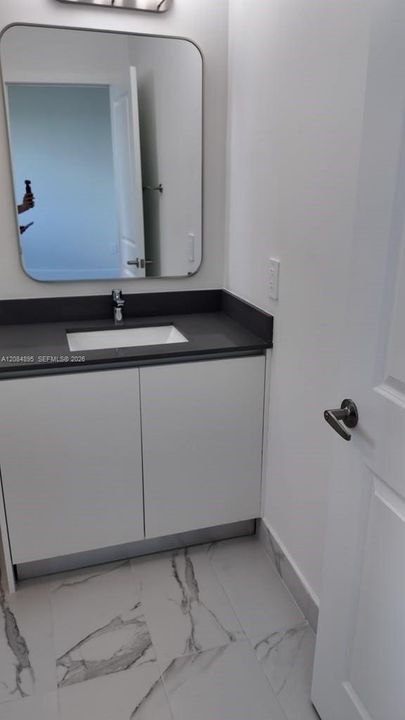 For Rent: $2,850 (3 beds, 2 baths, 1558 Square Feet)