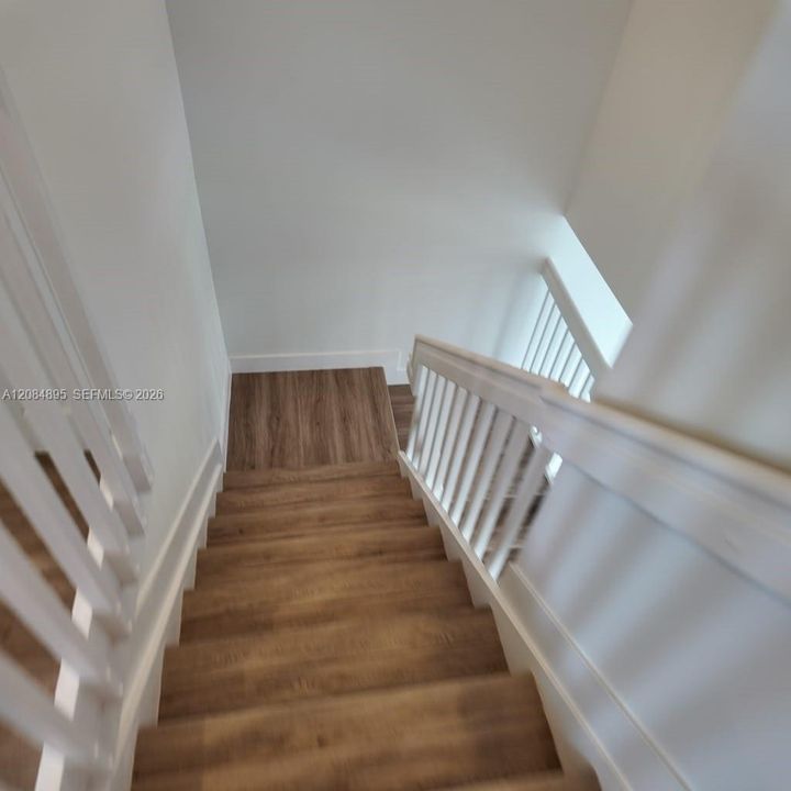 For Rent: $2,850 (3 beds, 2 baths, 1558 Square Feet)
