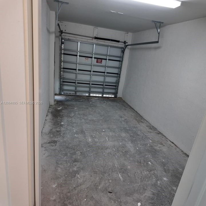 For Rent: $2,850 (3 beds, 2 baths, 1558 Square Feet)