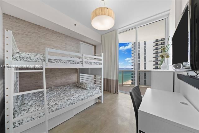 For Rent: $11,000 (3 beds, 3 baths, 1979 Square Feet)