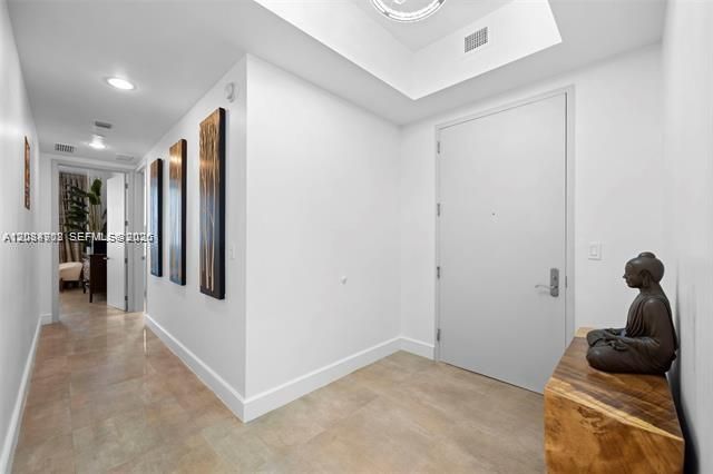 For Rent: $11,000 (3 beds, 3 baths, 1979 Square Feet)