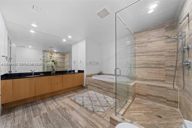 For Rent: $11,000 (3 beds, 3 baths, 1979 Square Feet)