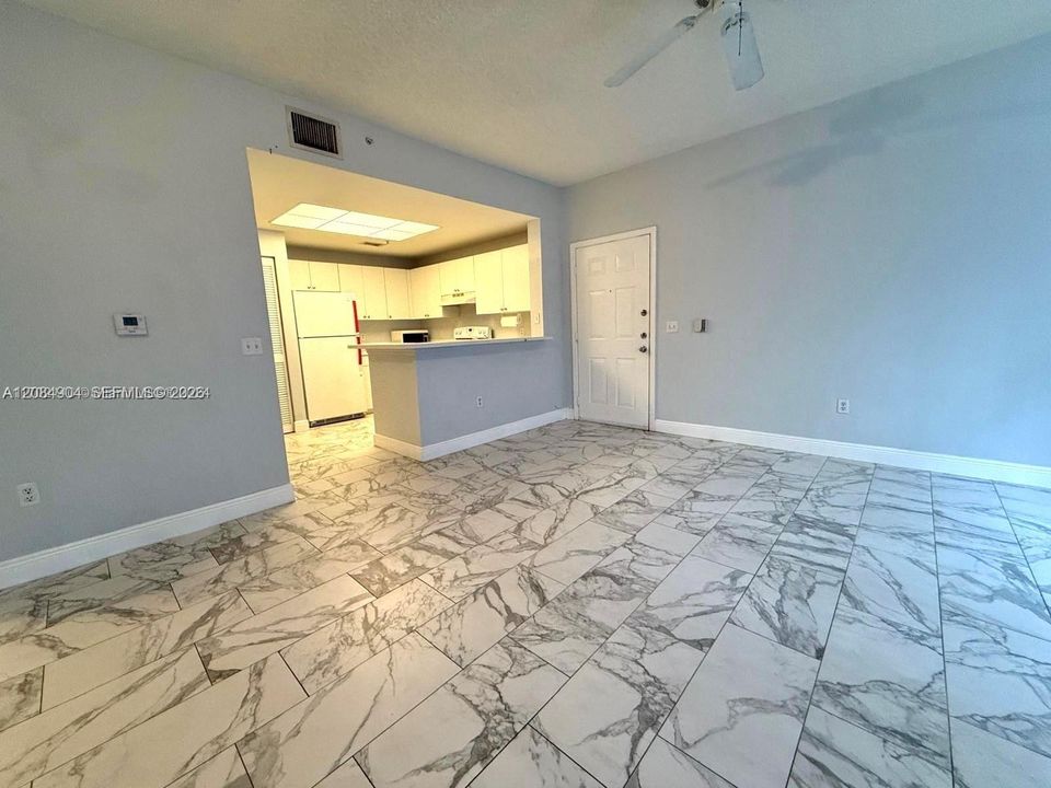 En Venta: $239,000 (1 camas, 1 baños, 794 Pies cuadrados)
