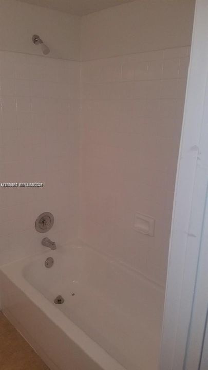 В аренду: $2,250 (2 спален, 2 ванн, 1030 Квадратных фут)