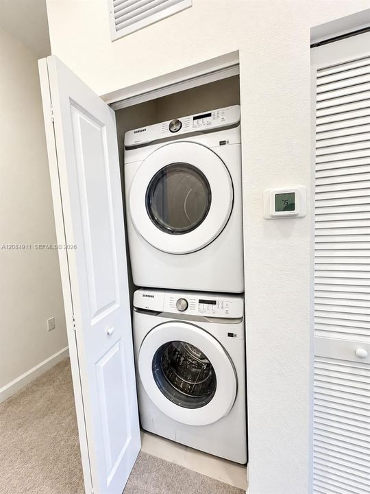 For Rent: $2,600 (3 beds, 3 baths, 1300 Square Feet)