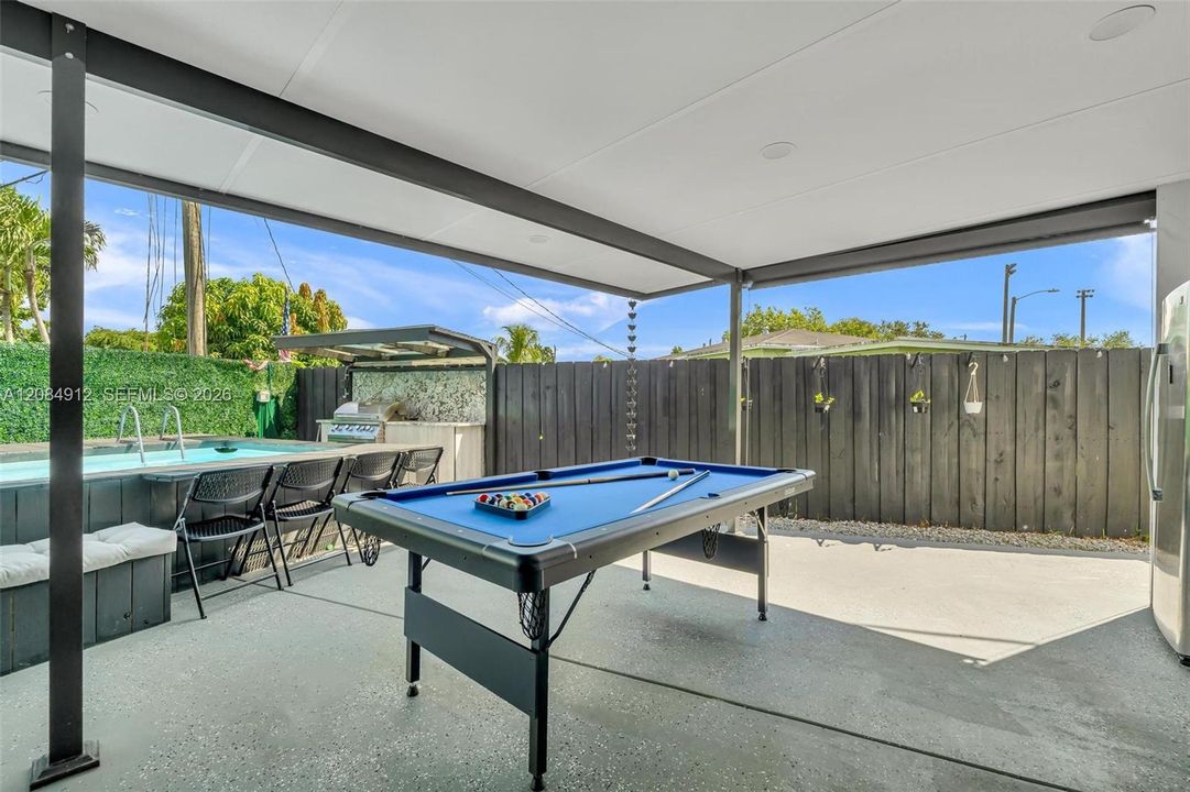 Activo con contrato: $720,000 (5 camas, 3 baños, 1567 Pies cuadrados)