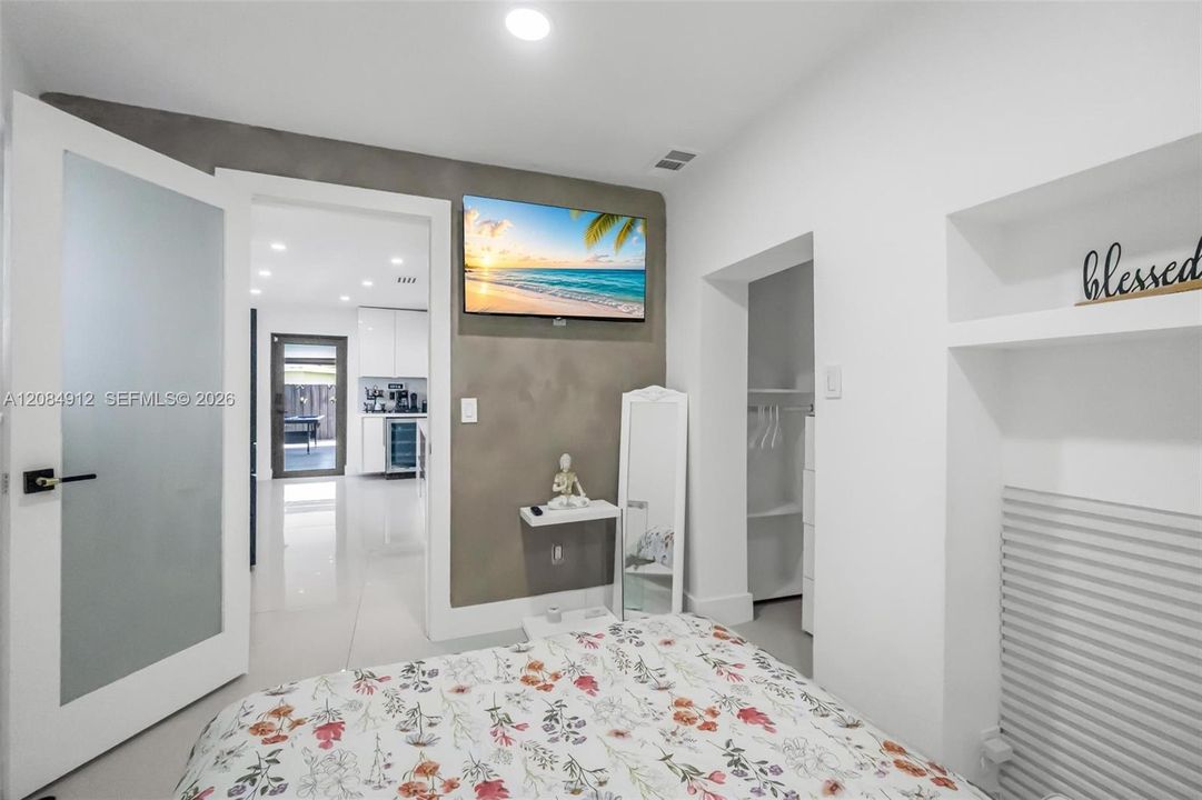 Activo con contrato: $720,000 (5 camas, 3 baños, 1567 Pies cuadrados)